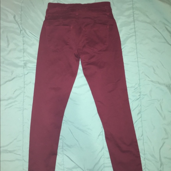 High wasted burgandy jeans - Picture 2 of 2